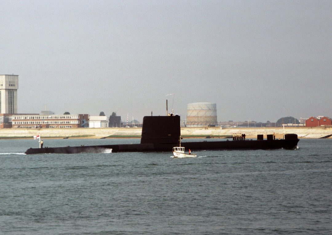 HMS Otter S15 Royal Navy Oberon class Submarine Photo Print or Framed Print - Hampshire Prints