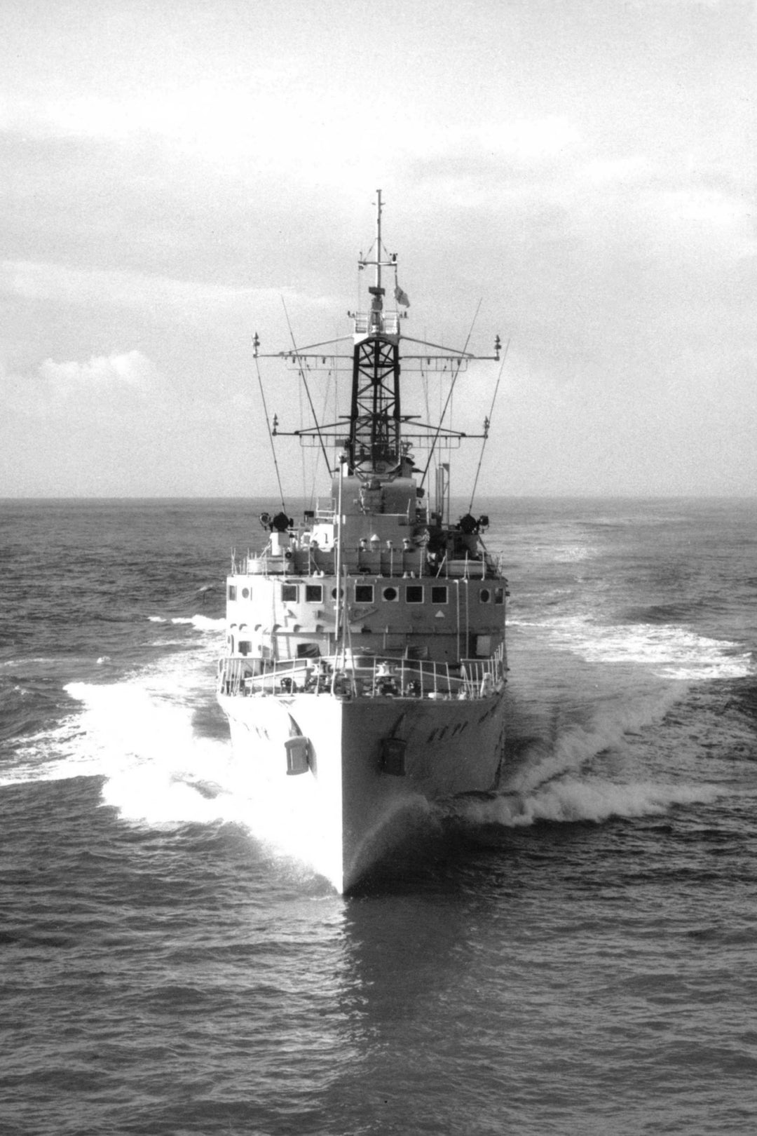HMS Verulam F29 (R28) | Photo Print | Framed Print | Admiralty V Class | Destroyer | Royal Navy Hampshire Prints
