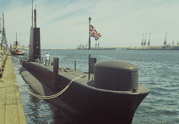 HMS Finwhale S05 Submarine | Photo Print | Framed Print | Porpoise class | Royal Navy Hampshire Prints