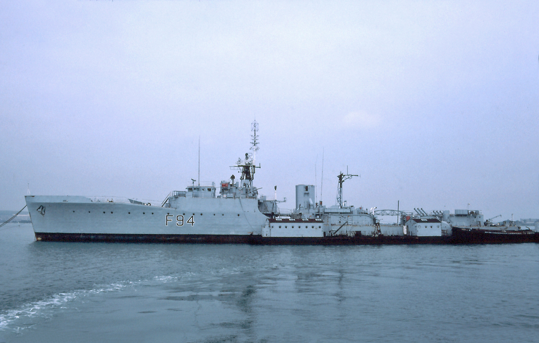 HMS Palliser F94 Royal Navy Blackwood class frigate Photo Print or Framed Print - Hampshire Prints