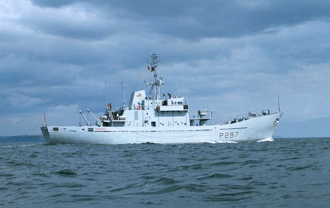 HMS Guernsey P297 Royal Navy Island class Patrol Vessel Photo Print or Framed Photo Print - Hampshire Prints