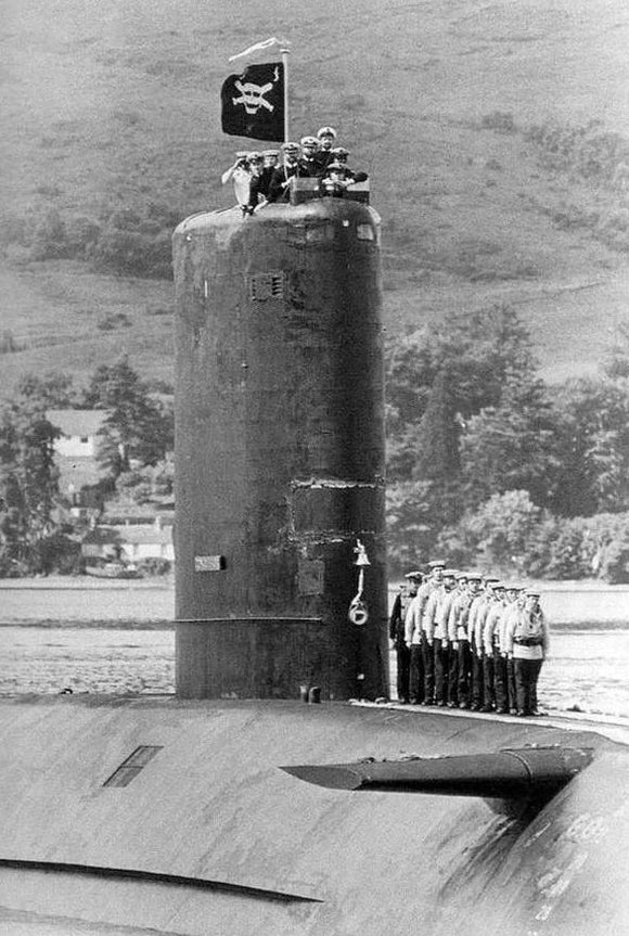 HMS Conqueror S48 Royal Navy Churchill class Submarine Photo Print or Framed Print - Hampshire Prints