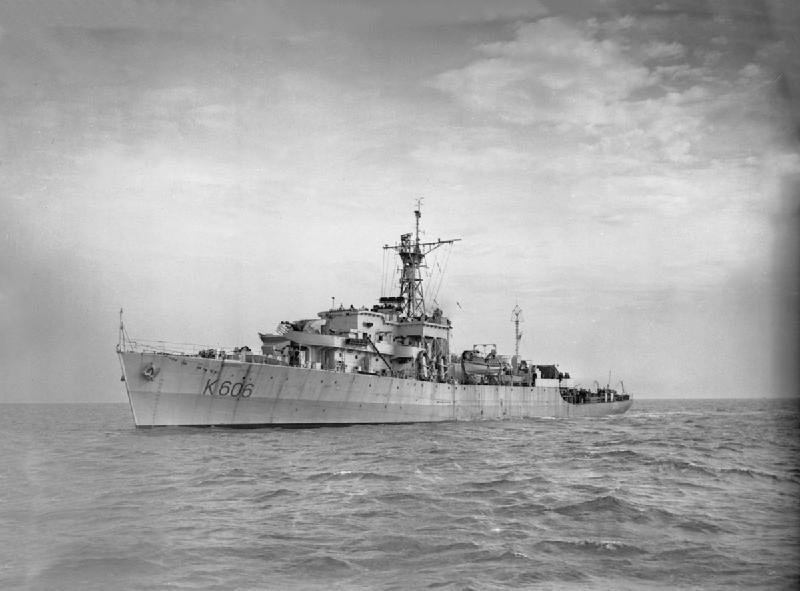 HMS Bigbury Bay K606 | Photo Print | Framed Print | Bay Class | Frigate | Royal Navy Hampshire Prints