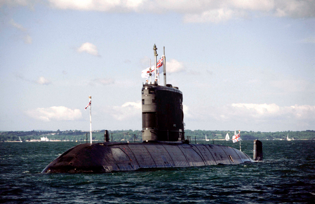 HMS Ursula S42 Royal Navy Victoria class Submarine Photo Print or Framed Print - Hampshire Prints