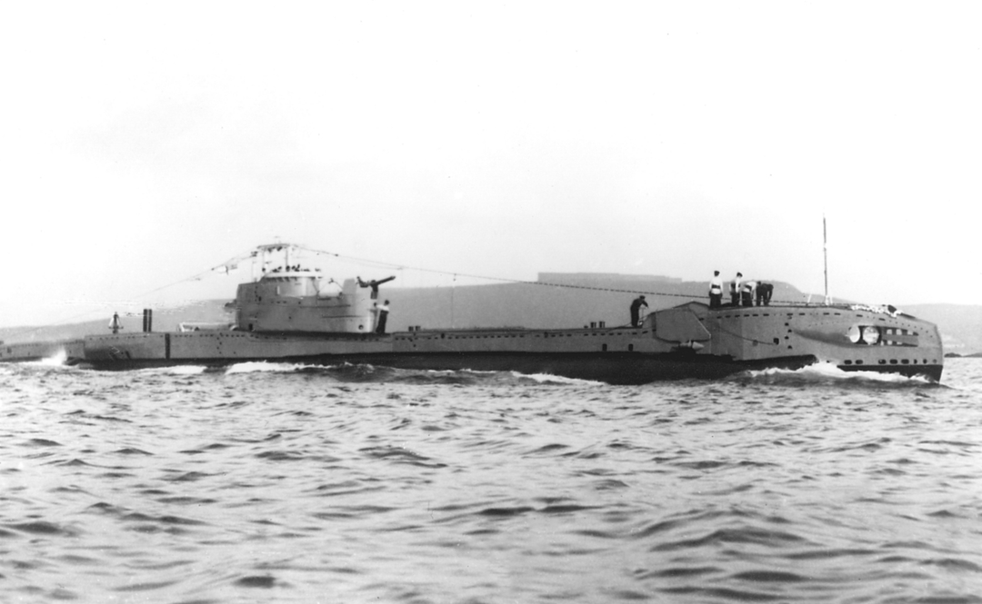 HMS Thule P325 Submarine | Photo Print | Framed Print | Poster | T Class | Royal Navy Hampshire Prints