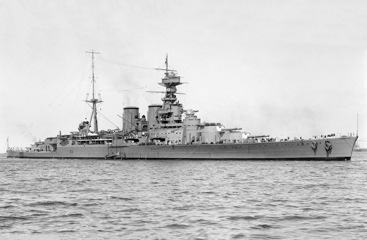 HMS Hood (51) | Photo Print | Framed Print | Admiral Class | Battlecruiser | Royal Navy Hampshire Prints