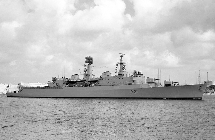 HMS Norfolk D21 | Photo Print | Framed Print | County Class | Destroyer | Royal Navy Hampshire Prints