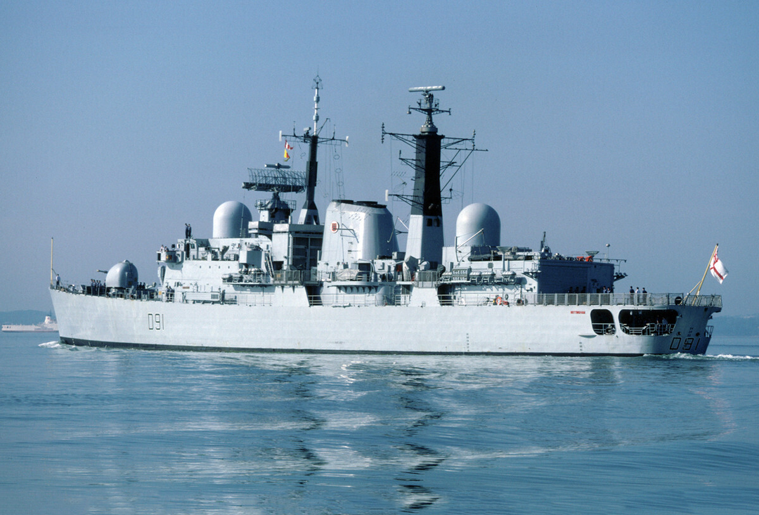 HMS Nottingham D91 | Photo Print | Framed Print | Poster | Type 42 | Destroyer | Royal Navy Hampshire Prints