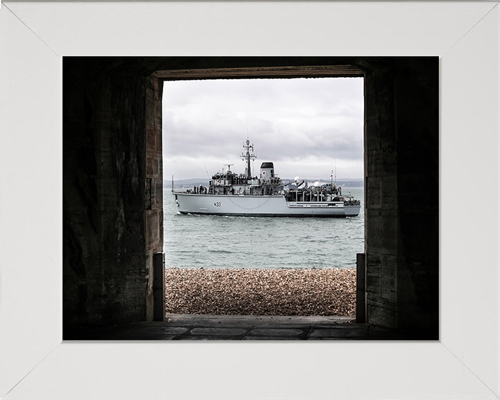 HMS Brocklesby M33 Royal Navy Hunt class Mine Counter Measures Vessel Photo Print or Framed Print - Hampshire Prints