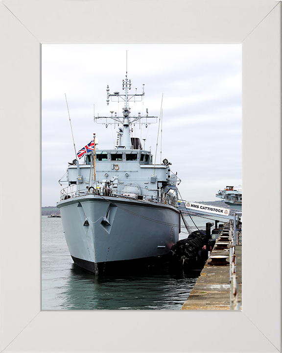 HMS Cattistock M31 | Photo Print | Framed Print | Hunt Class | Minehunter | Royal Navy Hampshire Prints