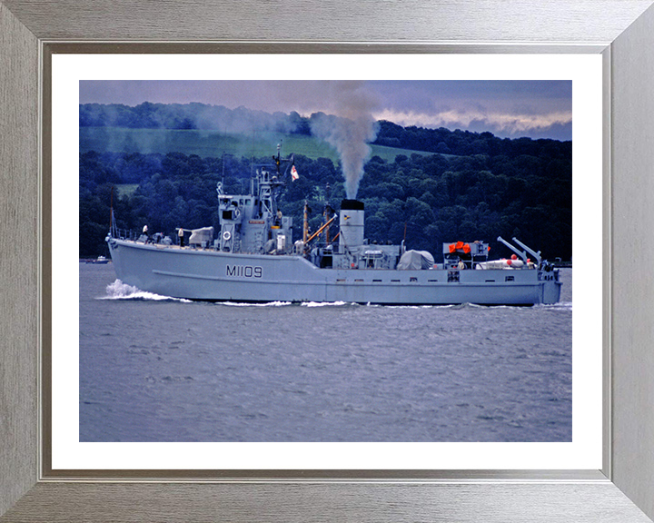 HMS Bickington M1109 | Photo Print | Framed Print | Ton Class | Minesweeper | Royal Navy Hampshire Prints