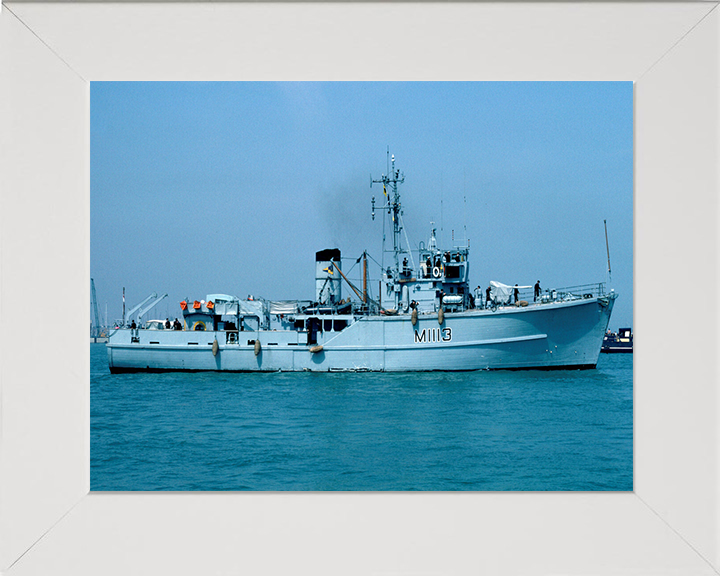 HMS Brereton M1113 Royal Navy Ton class minesweeper Photo Print or Framed Print - Hampshire Prints