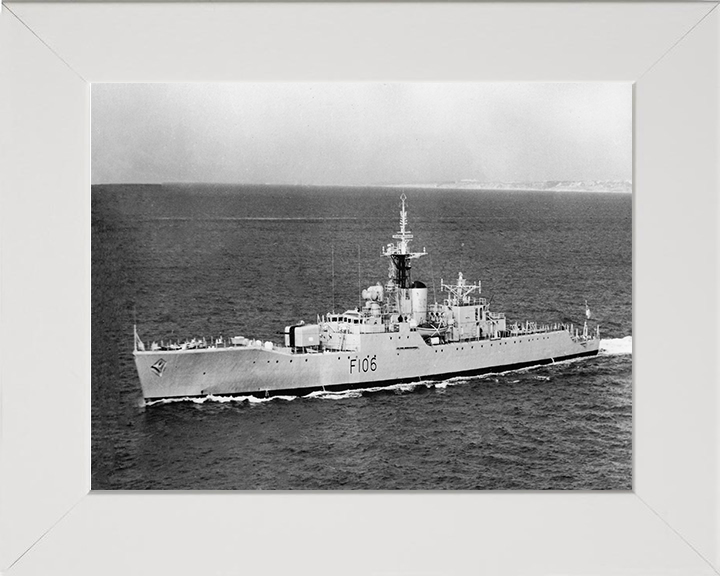 HMS Brighton F106 Royal Navy Rothesay Class Frigate Photo Print or Framed Print - Hampshire Prints