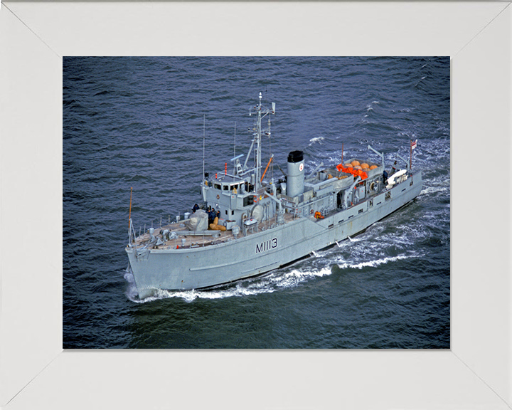 HMS Brereton M1113 Royal Navy Ton class minesweeper Photo Print or Framed Print - Hampshire Prints