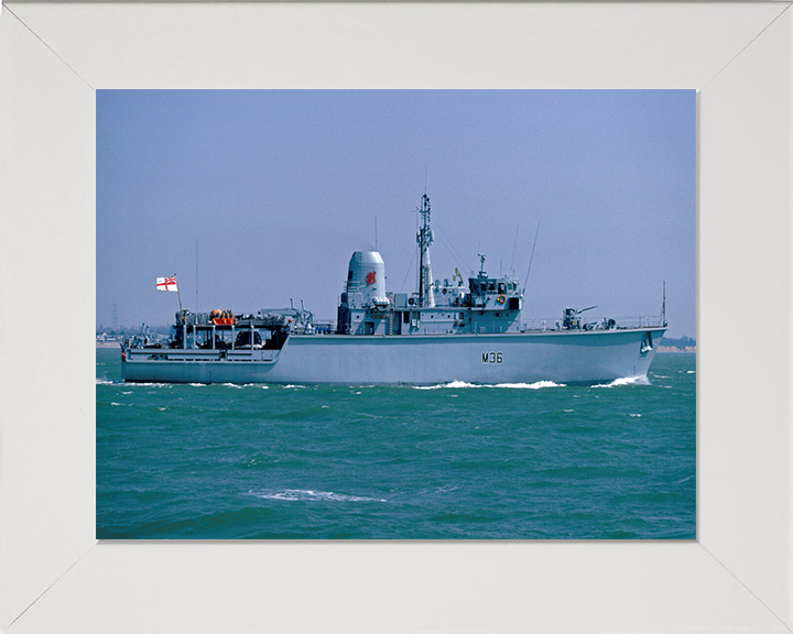 HMS Bicester M36 Royal Navy Hunt class mine countermeasures vessel Photo Print or Framed Print - Hampshire Prints
