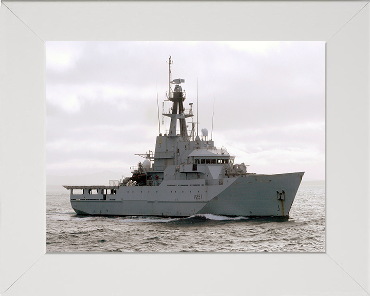 HMS Clyde P257 | Photo Print | Framed Print | River Class | Patrol Vessel | Royal Navy Hampshire Prints