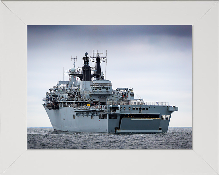 HMS Albion L14 | Photo Print | Framed Print | Albion Class | Amphibious ship | Royal Navy Hampshire Prints