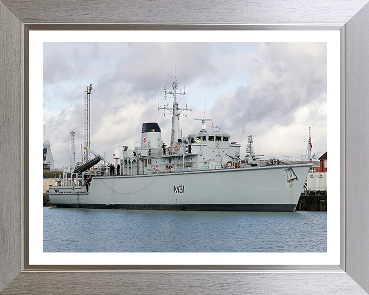 HMS Cattistock M31 | Photo Print | Framed Print | Hunt Class | Minehunter | Royal Navy Hampshire Prints
