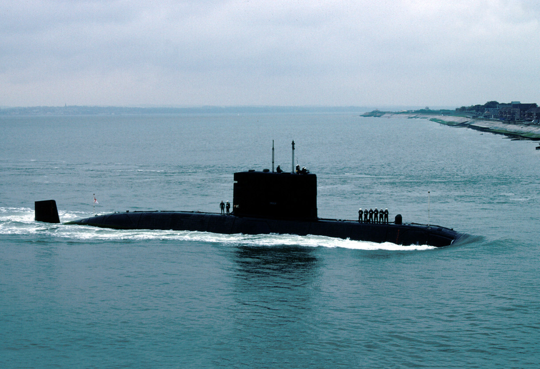 HMS Ursula S42 Royal Navy Victoria class Submarine Photo Print or Framed Print - Hampshire Prints