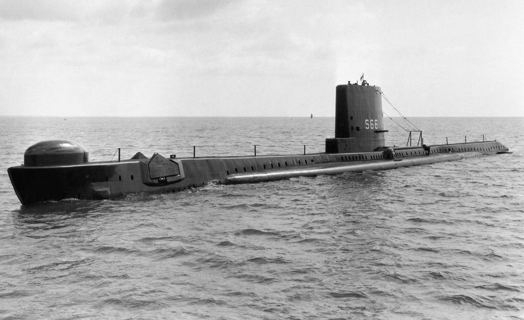 HMS Alderney S66 (P416) Royal Navy Amphion class submarine Photo Print or Framed Print - Hampshire Prints