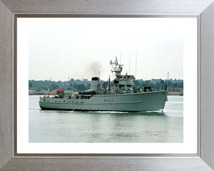 HMS Alfriston M1103 Royal Navy Ton Class Minesweeper Photo Print or Framed Print - Hampshire Prints