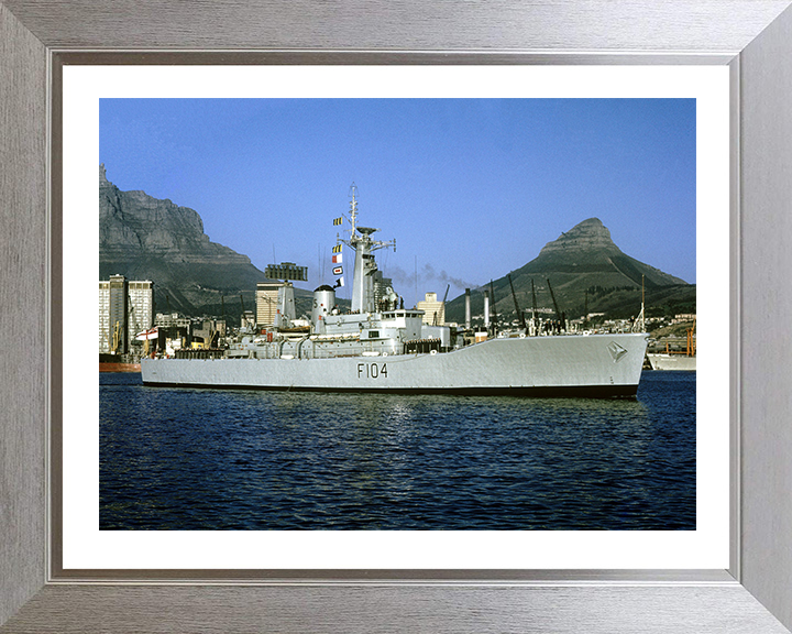 HMS Dido F104 | Photo Print | Framed Print | Leander Class | Frigate | Royal Navy Hampshire Prints