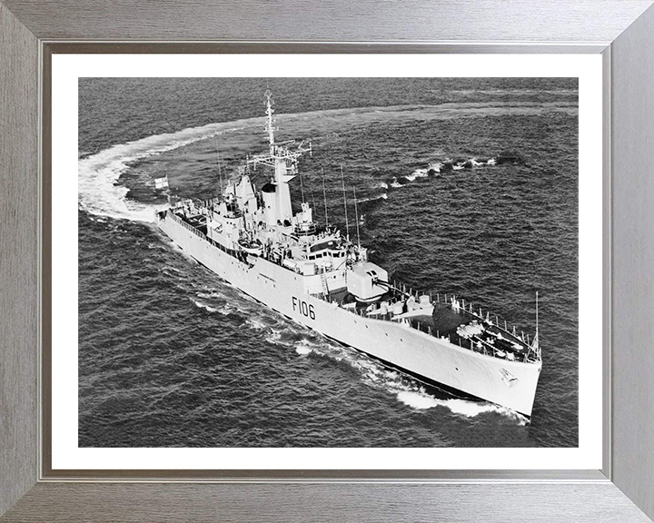 HMS Brighton F106 | Photo Print | Framed Print | Rothesay Class | Frigate | Royal Navy Hampshire Prints