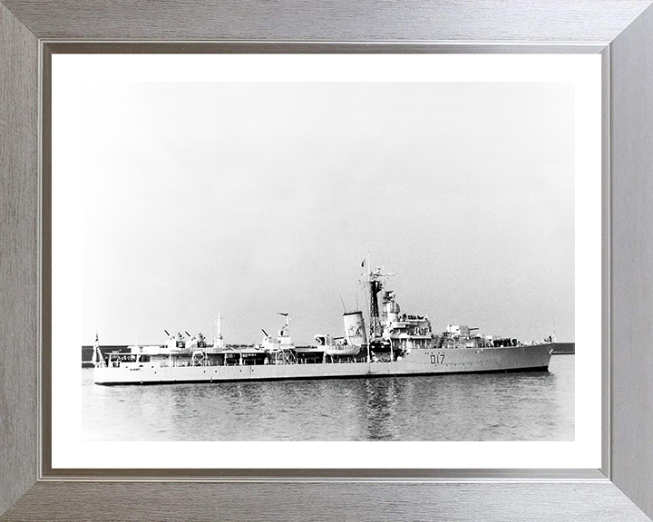 HMS Alamein (D17) Photo Print - Starboard View - Royal Navy Battle Class Destroyer Hampshire Prints 10 x 8 Silver Frame Yes