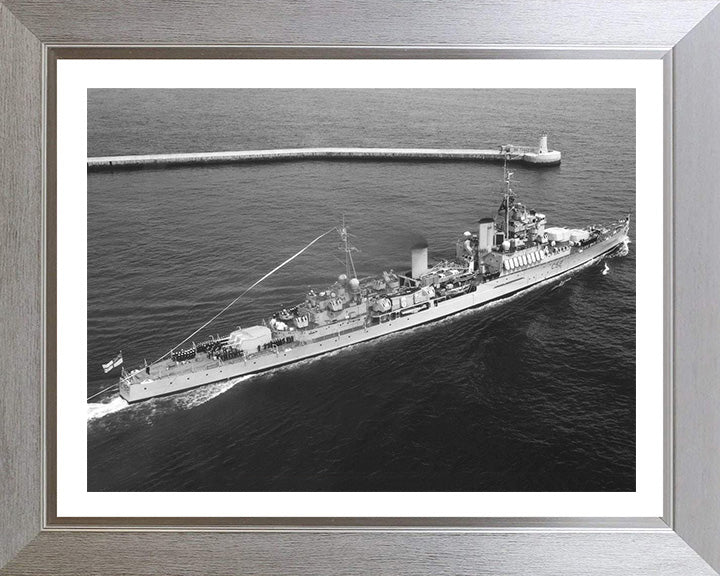 HMS Bermuda (52) Royal Navy Fiji class light cruiser Photo Print or Framed Photo Print - Hampshire Prints