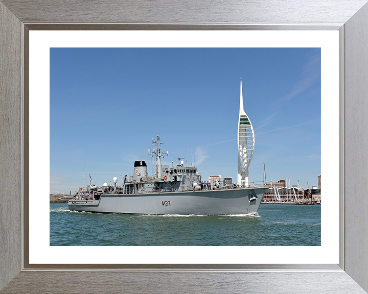HMS Chiddingfold M37 | Photo Print | Framed Print | Hunt Class | Minehunter | Royal Navy Hampshire Prints