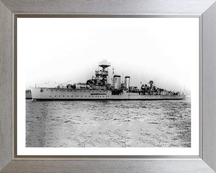 HMS Curlew D42 | Photo Print | Framed Print | C Class | Light Cruiser | Royal Navy Hampshire Prints