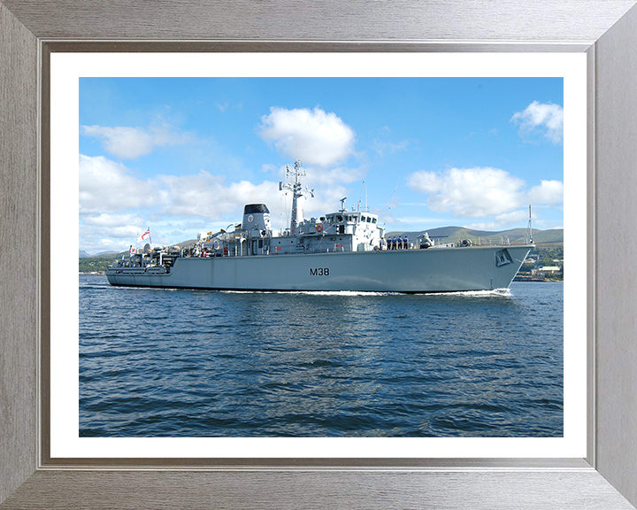 HMS Atherstone M38 Royal Navy Hunt class mine countermeasures vessel Photo Print or Framed Print - Hampshire Prints