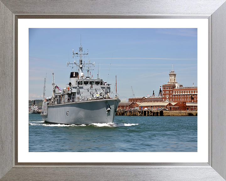 HMS Chiddingfold M37 | Photo Print | Framed Print | Hunt Class | Minehunter | Royal Navy Hampshire Prints