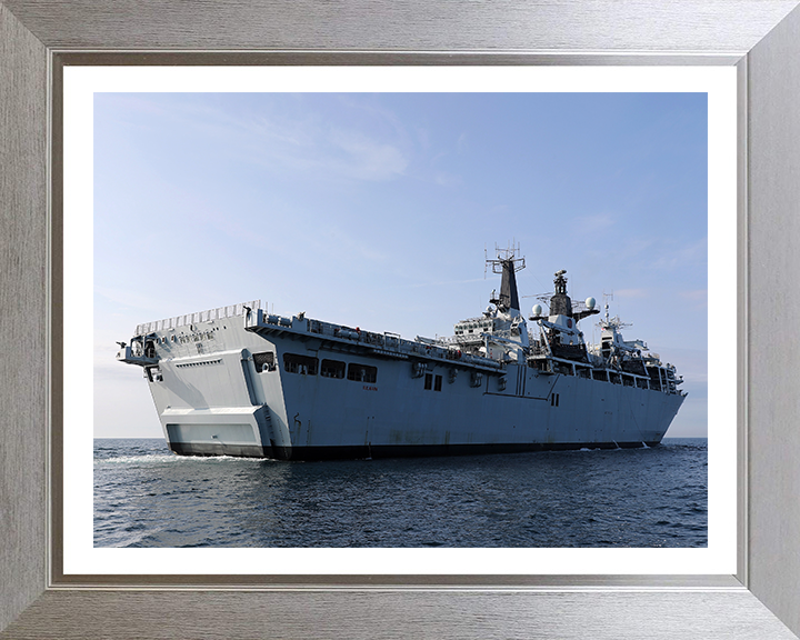 HMS Bulwark L15 Royal Navy Albion class amphibious ship Photo Print or Framed Print - Hampshire Prints