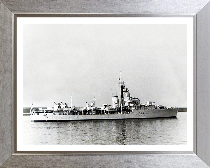 HMS Barrosa (D68) Photo Print - Starboard Side View - Royal Navy Battle Class Destroyer Hampshire Prints 10 x 8 Silver Frame Yes