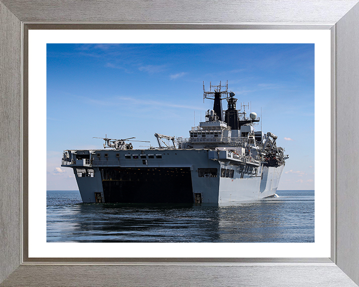 HMS Albion L14 | Photo Print | Framed Print | Albion Class | Amphibious ship | Royal Navy Hampshire Prints