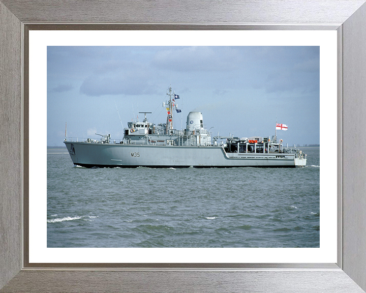 HMS Dulverton M35 Royal Navy Hunt class mine countermeasures vessel Photo Print or Framed Print - Hampshire Prints