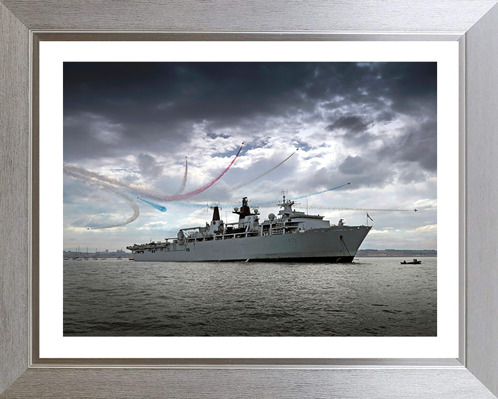 HMS Bulwark L15 Royal Navy Albion class amphibious ship Photo Print or Framed Print - Hampshire Prints