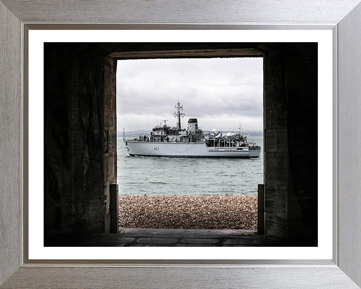 HMS Brocklesby M33 Royal Navy Hunt class Mine Counter Measures Vessel Photo Print or Framed Print - Hampshire Prints