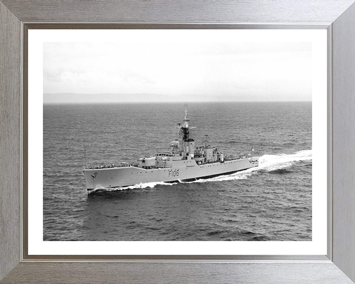 HMS Brighton F106 Royal Navy Rothesay Class Frigate Photo Print or Framed Print - Hampshire Prints