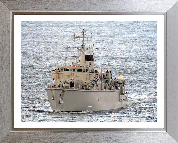 HMS Atherstone M38 Royal Navy Hunt class mine countermeasures vessel Photo Print or Framed Print - Hampshire Prints