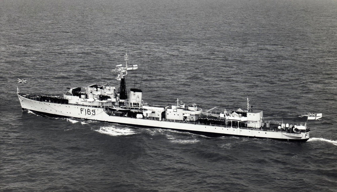HMS Paladin F169 (G69) | Photo Print | Framed Print | P Class | Destroyer | Royal Navy Hampshire Prints