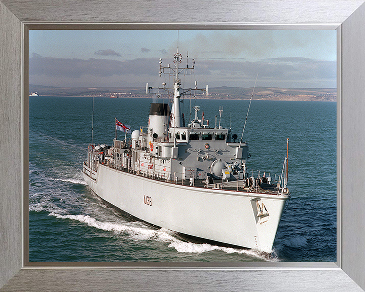 HMS Atherstone M38 Royal Navy Hunt class mine countermeasures vessel Photo Print or Framed Print - Hampshire Prints