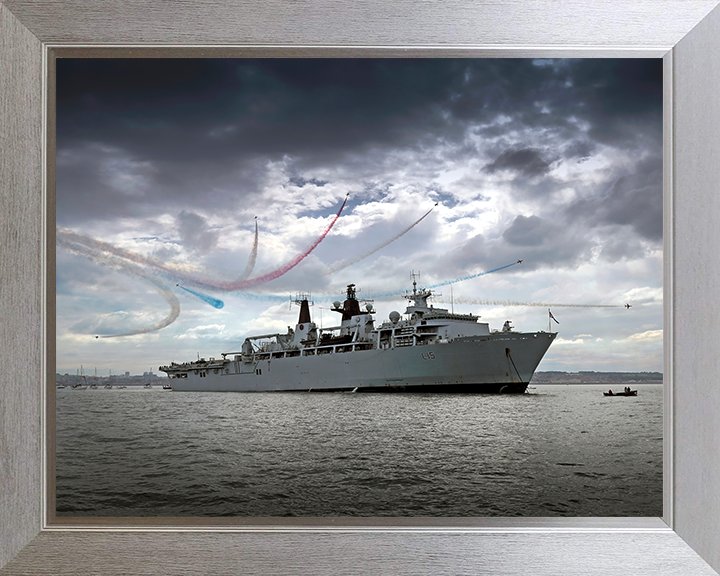 HMS Bulwark L15 Royal Navy Albion class amphibious ship Photo Print or Framed Print - Hampshire Prints