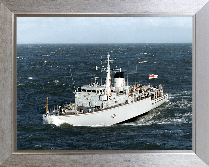 HMS Atherstone M38 Royal Navy Hunt class mine countermeasures vessel Photo Print or Framed Print - Hampshire Prints