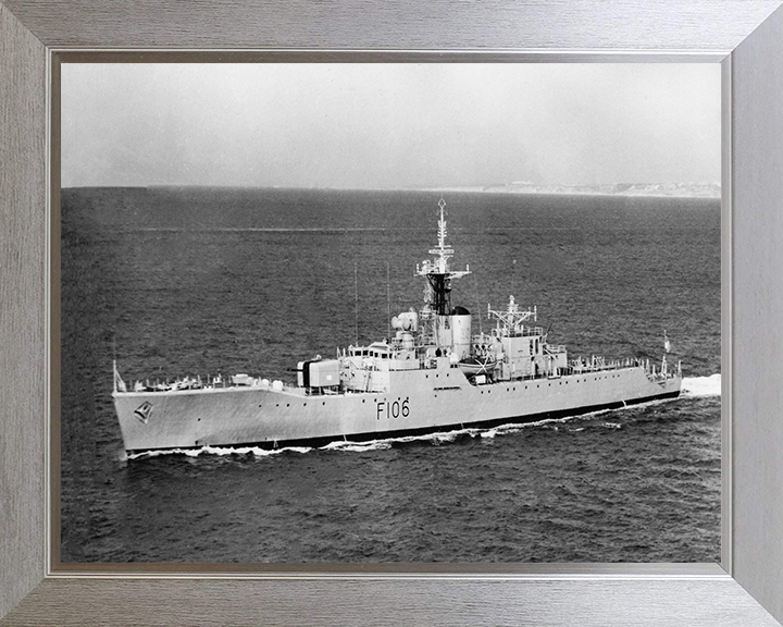 HMS Brighton F106 Royal Navy Rothesay Class Frigate Photo Print or Framed Print - Hampshire Prints