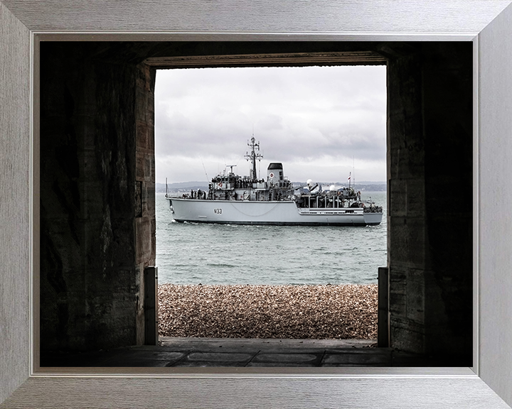 HMS Brocklesby M33 Royal Navy Hunt class Mine Counter Measures Vessel Photo Print or Framed Print - Hampshire Prints