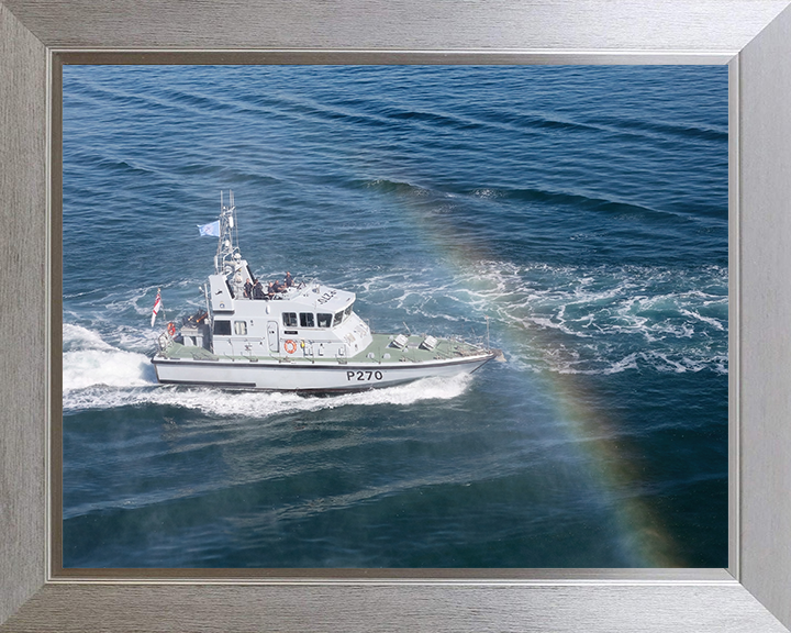 HMS Biter P270 Royal Navy Archer class P2000 patrol vessel Photo Print or Framed Print - Hampshire Prints