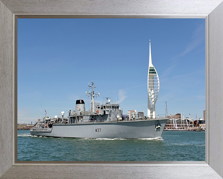HMS Chiddingfold M37 | Photo Print | Framed Print | Hunt Class | Minehunter | Royal Navy Hampshire Prints
