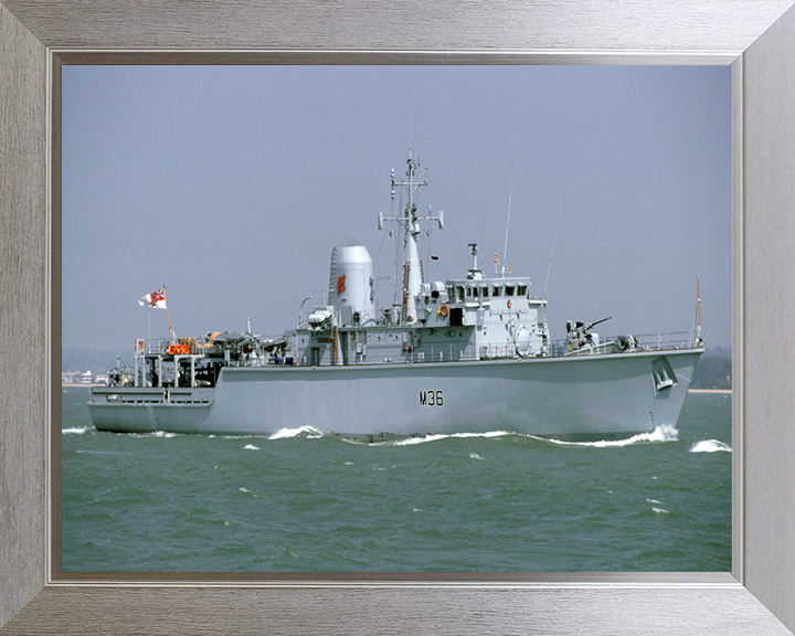 HMS Bicester M36 | Photo Print | Framed Print | Hunt Class | Mine Warfare Vessel | Royal Navy Hampshire Prints